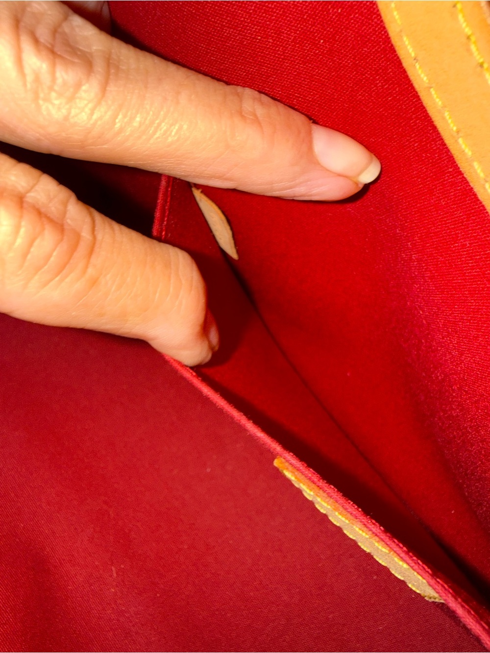 💯Auth! Louis Vuitton Roxbury Red Vernis Leather w Vachetta Trim & Gold Hardware - Picture 16 of 16